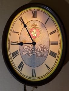 Strohs Beer Lighted Clock strohs beer lighted clock Strohs Beer Lighted Clock strohsbeerclocklight1979 229x300