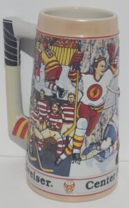 Budweiser Beer Hockey Stein budweiser beer hockey stein Budweiser Beer Hockey Stein budweisercentericehockeystein1993 186x300