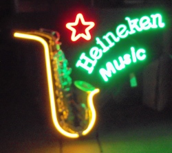 Heineken Beer Saxophone Music Neon Sign [object object] My Beer Sign Collection &#8211; Not for sale but can be bought&#8230; heinekenmusicsaxaphone