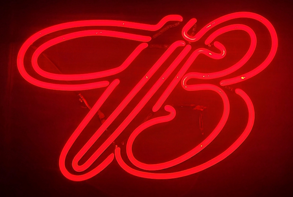 Budweiser Beer King B Neon Sign Tube